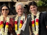 Майкл Дуглас и Кэтрин Зета-Джонс устроили "осмотр достопримечательностей" в Индии