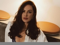 «Мне повезло так выглядеть в 37»: Горняк ответила на слухи об уколах красоты