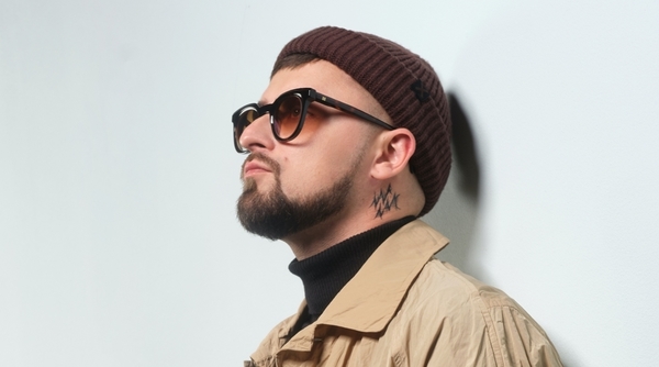 JULIK неординарно показал ссоры в новой песне