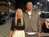 «Историческое фото»: Цымбалюк привез девушку в родной город на знакомство с родителями