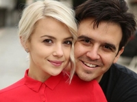 Мика Ньютон впервые за 8 лет приехала с мужем в Украину и сразу же попала под обстрел