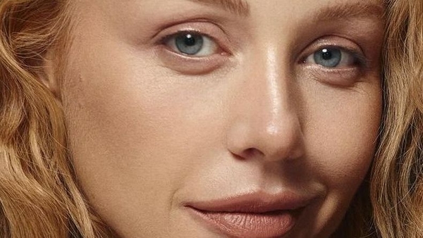 "Правду знают те...": Тина Кароль пленила публику фото в нежном платье с открытой спиной