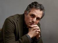 Марк Руффало признался, почему долго скрывал от жены, что у него опухоль мозга