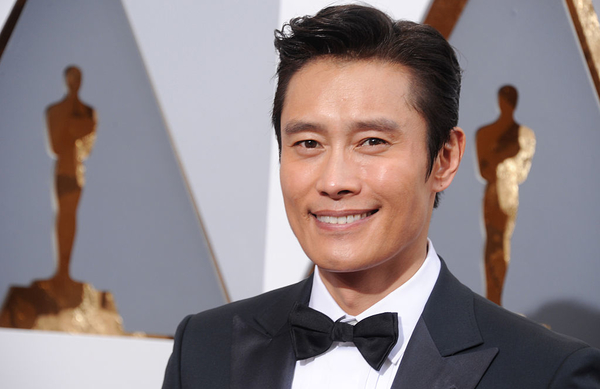 У Лос-Анджелесі пограбували будинок актора «Гри в кальмара» Лі Бьон Хона