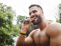 2 г на 1 кг веса: как правильно принимать протеин при занятиях спортом