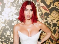 Меган Фокс знялася в залізному міні, що просвічується