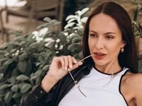 Христина Остапчук згадала про свою модельну кар'єру та показала себе у 18 років