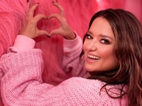 Могилевская заговорила о свадьбе с любимым, с которым воспитывает приемных дочерей