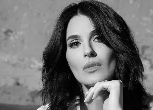 Ефросинина высказалась об оккупации Крыма и показала подростковые фото из родной Керчи