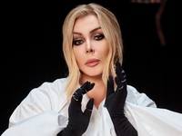 «Ми будем разом»: Ирина Билык выпустила украиноязычную версию знаменитого хита