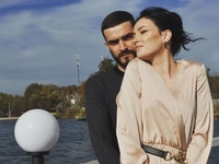 Приходько устроила романтическую фотосессию с мужем в Туннеле любви