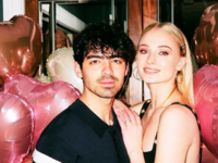 Софи Тернер просит судью «возобновить» дело о разводе с Джо Джонасом