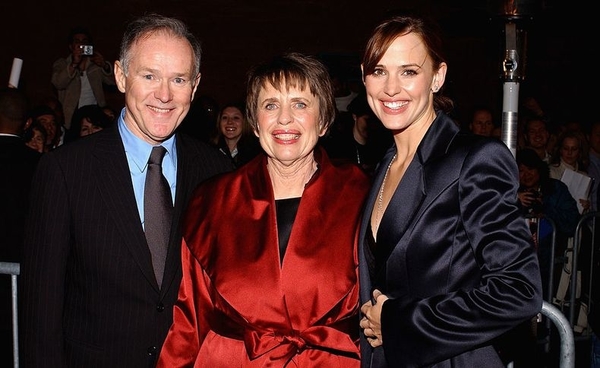 Умер отец Дженнифер Гарнер и бывший тесть Бена Аффлека