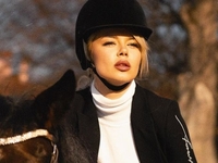 "Роман ли то": Гросу подыграла слухам о своей личной жизни, показав фото на коне