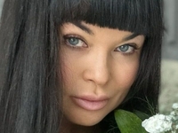 Ассия Ахат показала спонтанный поход на концерт Мадонны в Майами