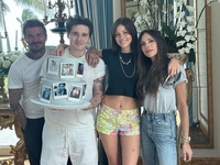 Дэвид и Виктория Бекхэмы трогательно поздравили сына и невестку с годовщиной свадьбы