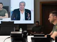 «За заслуги перед Украиной»: Ален Делон получил награду от Зеленского