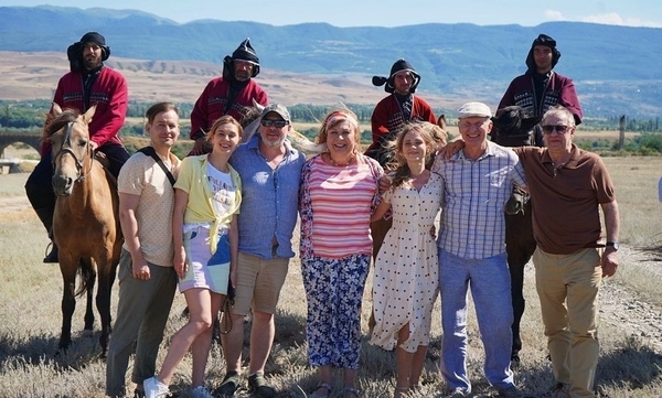 «На больного человека странно обижаться»: Кошмал высказалась о российских актерах «Сватов»