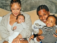 Цивільний чоловік Ріанни показав їхні рідкісні фото з двома синами