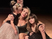 Лобода зізналася, чи вивчають її дочки українську мову