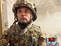 Виктор Розовый из «Лиги смеха» впервые появился на публике после ранения на фронте