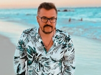 «20 лет как тебя нет»: Пономарев показал фото покойной мамы