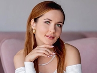 Денисенко снялась полностью голой на отдыхе в Карпатах