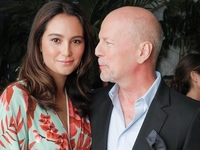 Друга дружина Брюса Вілліса показала, як підросли їхні дочки