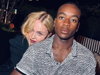 Сын Мадонны сообщил о нехватке денег и заработках