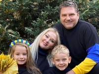 Бужинская поделилась семейными фото по случаю дня рождения мужа-болгарина