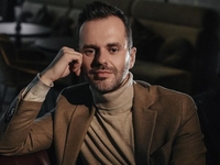 Экс-участник «Холостячки» Ковтуненко впервые показал лицо своей девушки