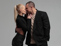 Селфи с возлюбленной: Цымбалюк запостил фото поцелуя с Готочкиной