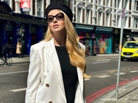 Полякова сообщила, что работает в Лондоне над англоязычным альбомом