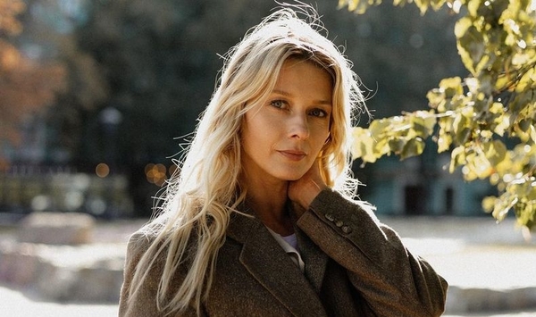 «Час с 10-сантиметровой иглой в глазу»: известная актриса рассказала о жуткой операции