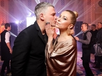 Матвиенко показала поцелуй с Мирзояном на фоне нью-йоркского пейзажа