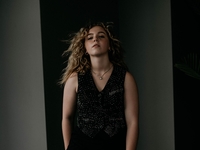 Співай, танцюй та вигравай крутий подарунковий косметичний бокс від співачки YALLA