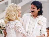 «Нашу любовь благословили небеса»: Зибров поздравил жену с 30-летием брака