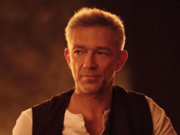 Экс-муж Беллуччи в честь 60-летие актрисы запостил редкое ее фото с дочерями