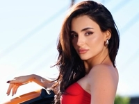 «Не уверена, что это финально лечится»: Тринчер заявила, что страдает от РПП