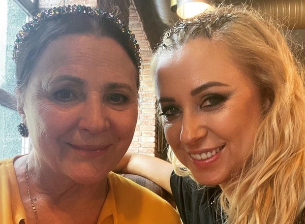 Тоня Матвиенко в годовщину смерти мамы опубликовала трогательное обращение к ней