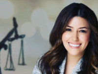 Адвокат Джонни Деппа Камилла Васкес ответила на слухи об их романе