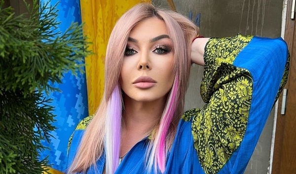 Ирина Билык показала себя в детстве с бантиком на голове