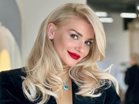 Миша Романова показала себя в детстве на новогоднем утреннике