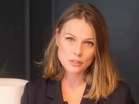 Фреймут рассекретила, где служит ее родной брат