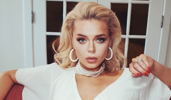 Алина Гросу показала свою маму в молодости