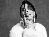 «Хорошая плохая девочка»: Ефросинина снялась в откровенных образах