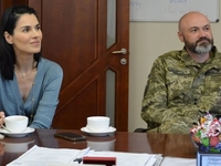 Єфросиніна повідомила про повернення чоловіка з фронту та показала, чим він її балує