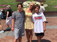 «Найкраще Різдво в моєму житті»: Спірс вперше за 2 роки зустрілася з синами