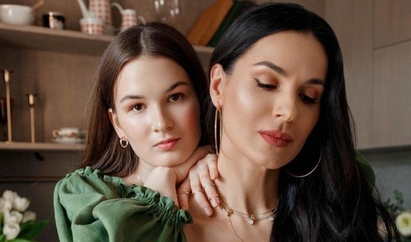 Єфросиніна розсекретила, де мешкає її 20-річна дочка і на кого вона вчиться