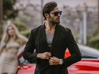 Асгарі вперше після розлучення зі Спірс запостив фото з новою дівчиною